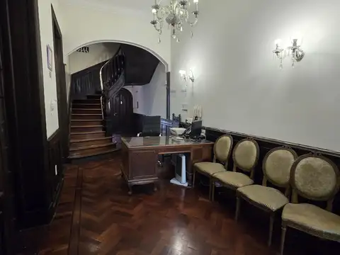 Oficina en Alquiler 80 años