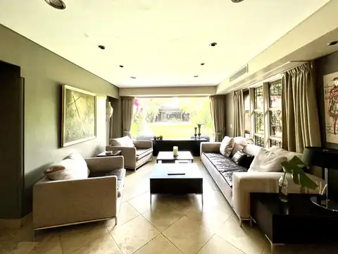 Casa 8 ambientes con 7 baños