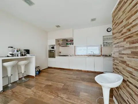 Casa en venta de 2 dormitorios c/ cochera en La Cañada