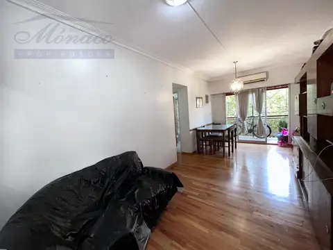 4 amb. Al frente con balcón corrido.