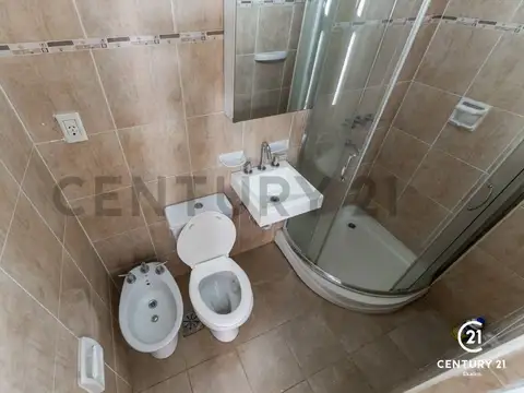 Departamento 5 ambientes con 2 baños