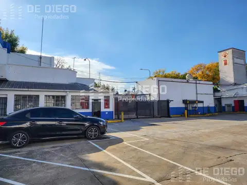 Av Bernardo Ader al 2200