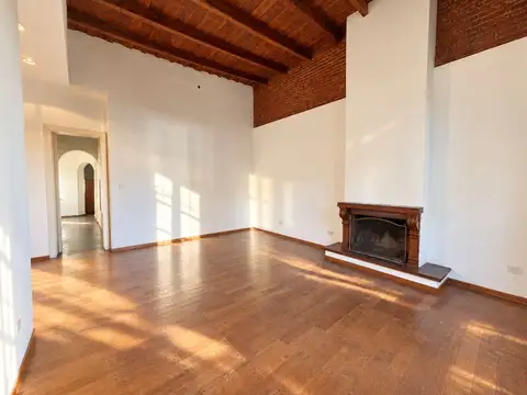 Casa en Alquiler 100 años