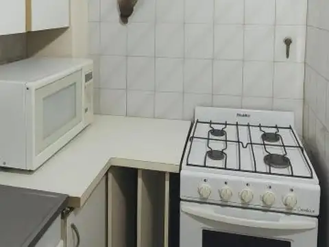 La rioja 1100 , Piso 13
