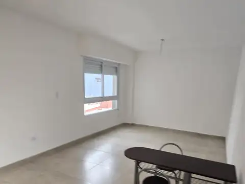 Departamento en Alquiler en Villa Luro, $ 600.000