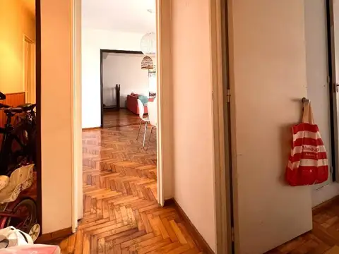 Departamento 6 ambientes con 2 baños