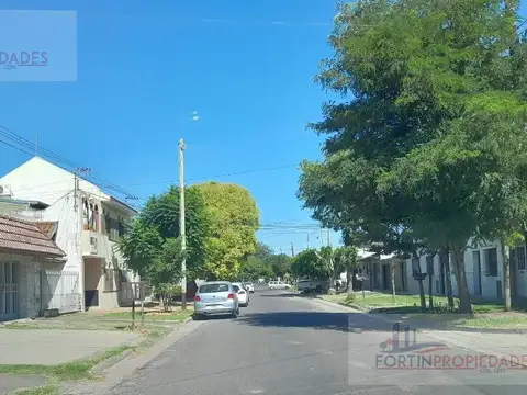 5 e/ 78 y 79 La Plata