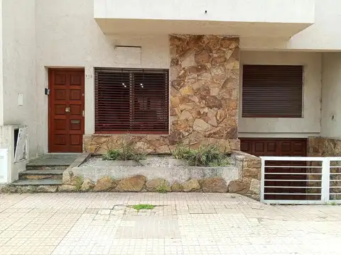 18 E/ 43 Y 44