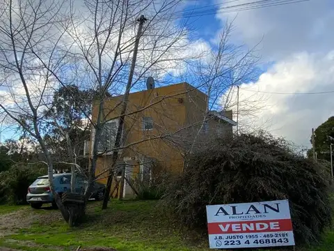 Casa en Venta con 1 cochera