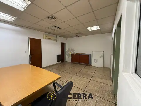 Oficina 3 ambientes con 2 baños