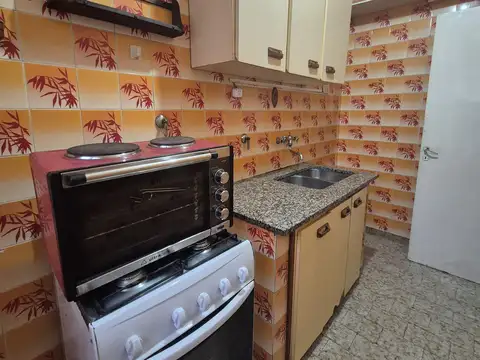 Departamento en Alquiler en Caseros, $ 550.000