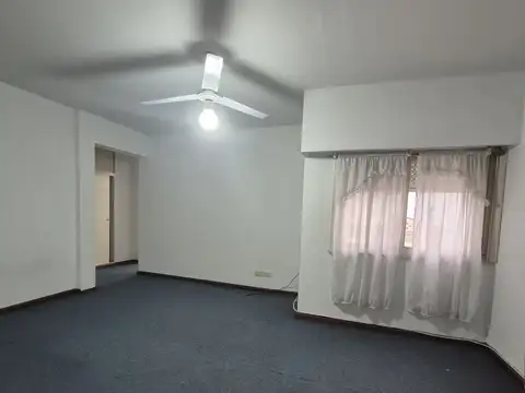 Cavassa 2700, Piso 3