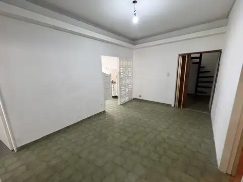 Depto Tipo Casa en Alquiler de 3 ambientes