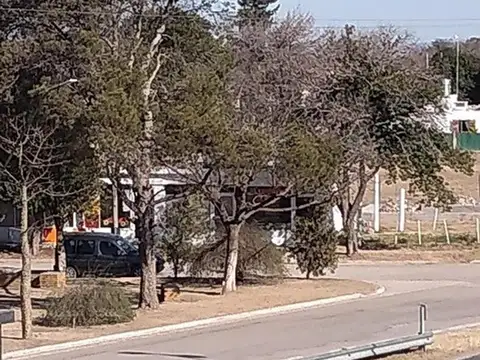 Locales Comerciales sobre Ruta Prov. Nº 5 - Santa Ana - Cba.