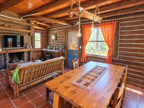 Casa 4 ambientes con 2 baños