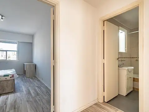 Venta. Departamento. 3 Ambientes. Chacabuco 651. Monserrat.