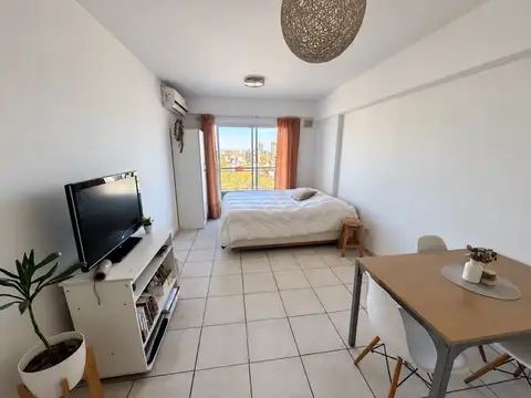 Monoambiente en venta al frente Av. Francia al 1100