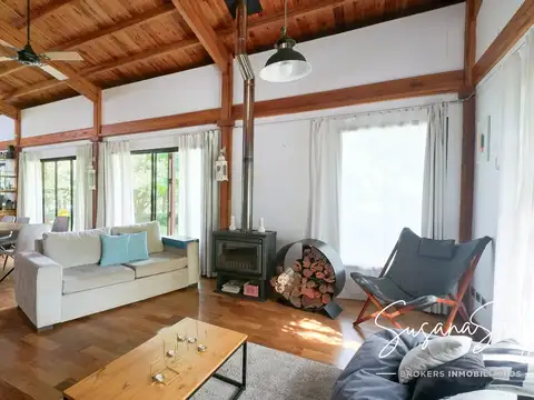 Casa 6 ambientes con 3 baños