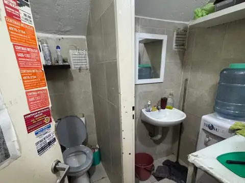 Local en Alquiler en Flores, USD 4.000