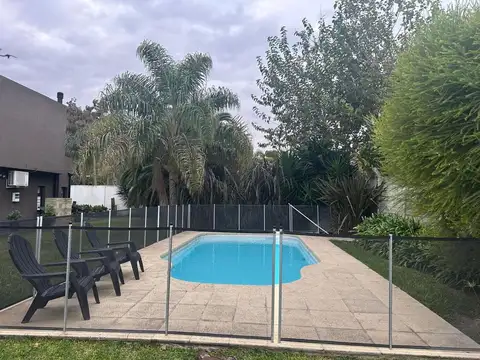 IMPECABLE CASA CON PISCINA EN VENTA SOBRE LOTE DE 1000 METROS EN RANELAGH