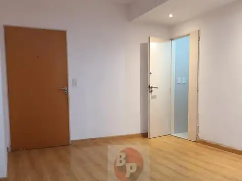 HERMOSO DEPTO DE 3 AMB. CON BALCON CON DOS BAÑOS Y BALCON 