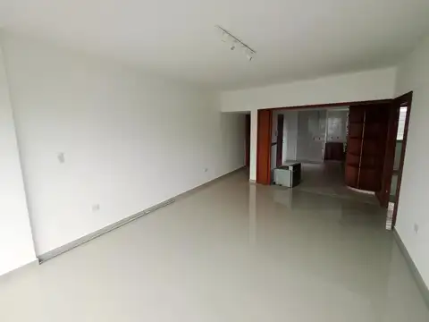 Departamento en alquiler 3 ambientes con cochera. Villa Devoto