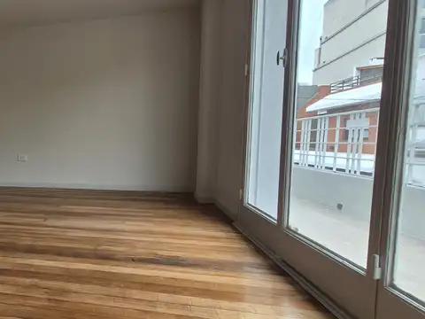 Depto Tipo Casa en Alquiler de 5 ambientes
