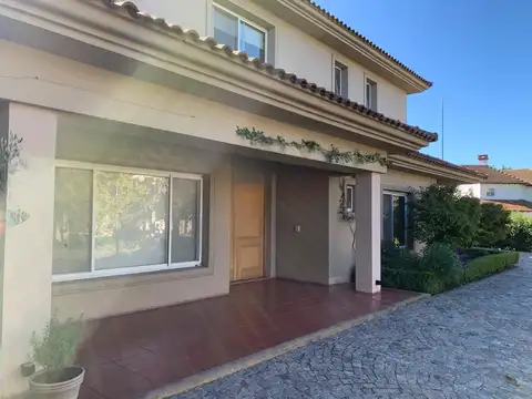 Casa en Venta en Buenos Aires Golf, USD 1.200.000