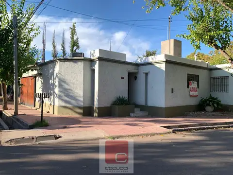 Cornelio Saavedra 101, Bº Armani.- Carrodilla, Lujan de Cuyo