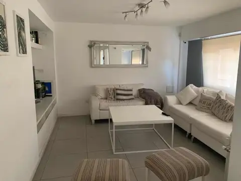 CASA 5 AMBIENTES ZONA CHAUVIN