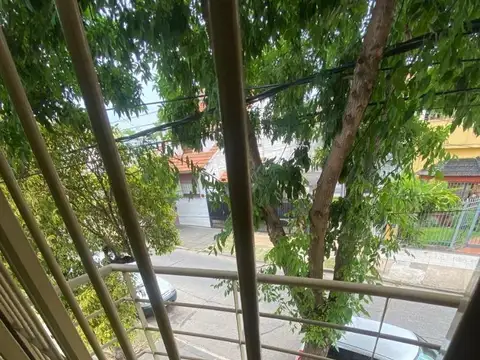 DEPARTAMENTO 3 AMBIENTES CON COCHERA Y BALCON