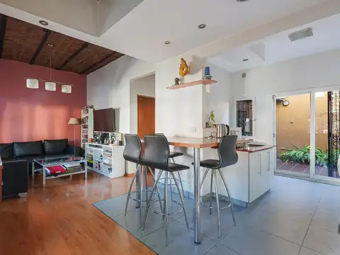 Depto Tipo Casa en Venta 40 años
