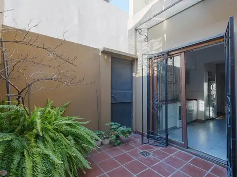 Depto Tipo Casa 4 ambientes con 2 baños