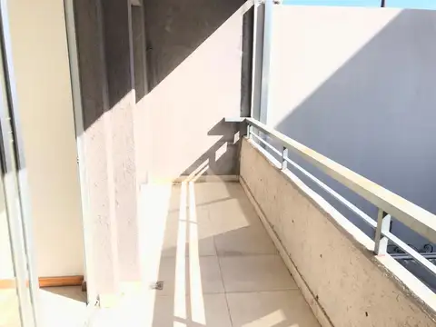 Oficina 2 ambientes con 1 baño