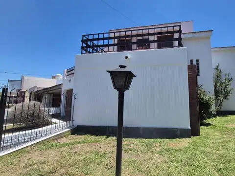 Casa en Venta en Poeta Lugones, USD 140.000