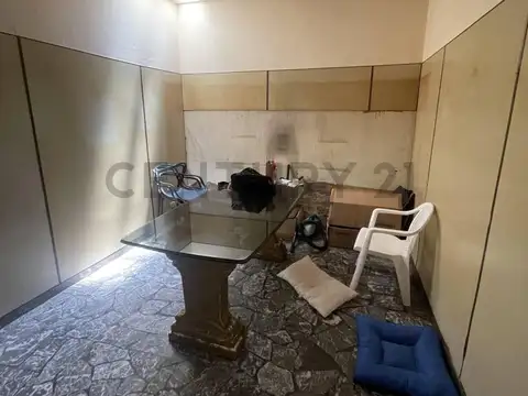 Casa 4 Ambientes con Quincho, Patio, Fondo y Terraza - Flores Norte