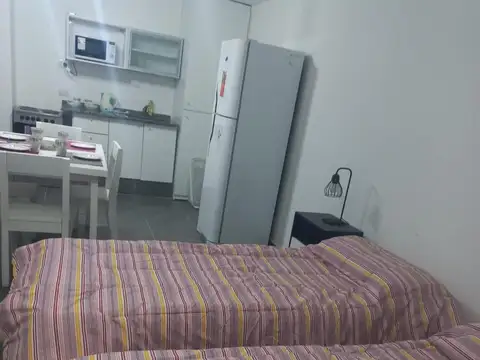 Departamento monoambiente amoblado y equipado a full al frente con balcón terraza