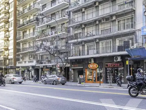 Avenida Pueyrredón 900