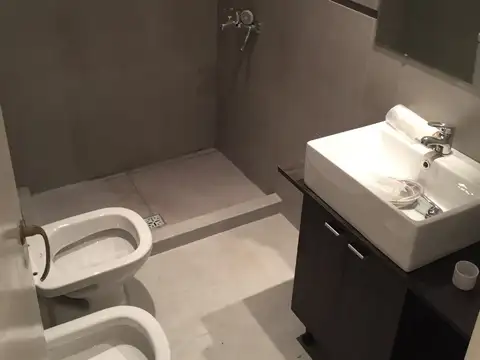 Edificio de 650 m2 totales, 10 departamentos, lote propio en 4 plantas, Oport 