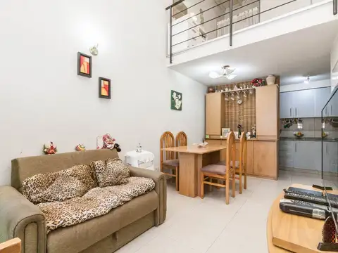 Rangugni 2800 amplio dpto 2 amb en dúplex