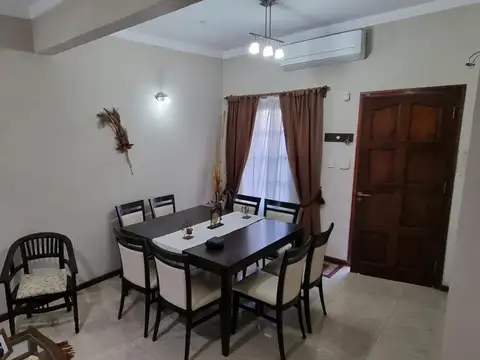 Casa en Venta en San Nicolas de los Arroyos, USD 160.000