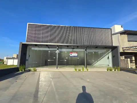 LOCAL EN DOCTA A LA VENTA SOBRE AVENIDA