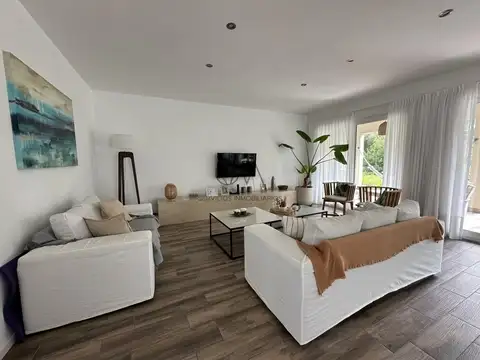 Casa en alquiler en Barrio Rumenco