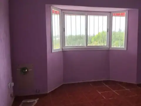 Casa 2 ambientes con 1 baño