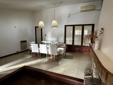 Casa en Venta en Arguello, USD 215.000