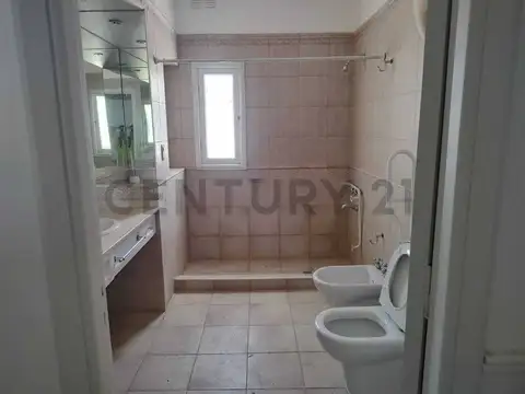 Rivadavia y Chacabuco , Piso 0