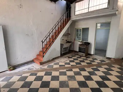 EXCELENTE PH 4 AMB. "A RECICLAR"  CON TERRAZA