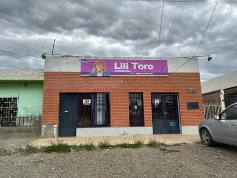 VENTA DE CASA/ LOCAL, CALETA OLIVIA