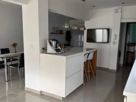 Casa reciclada-Venta-Ciudad Jardin