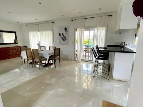 Casa  en Venta en Vila Marina I, Villanueva, Tigre